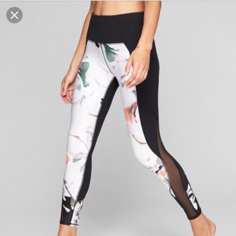 Athleta Hi‎ Rise Chaturanga Tight in Floral.